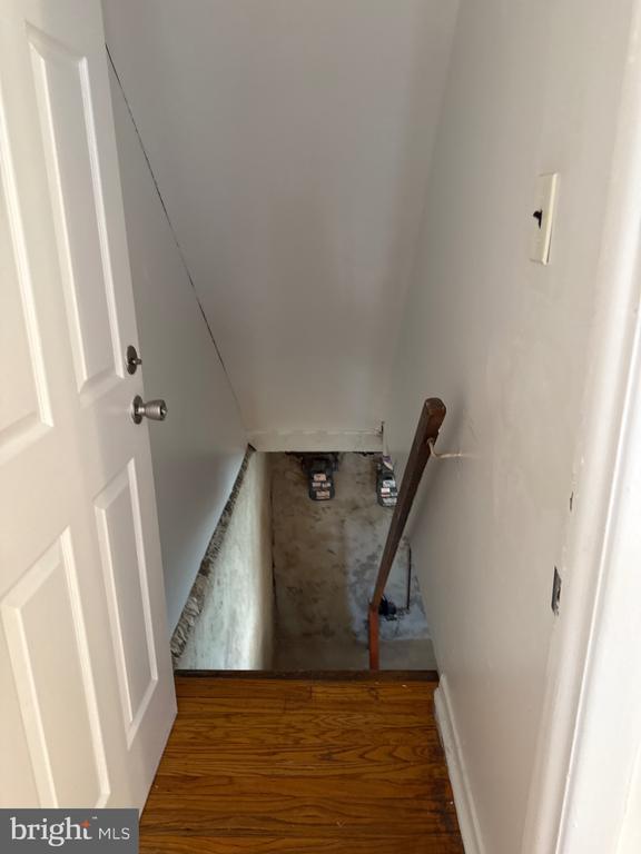 Building Photo - 366 Ripka St