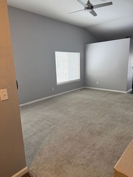 Building Photo - 19038 E Carmel Dr