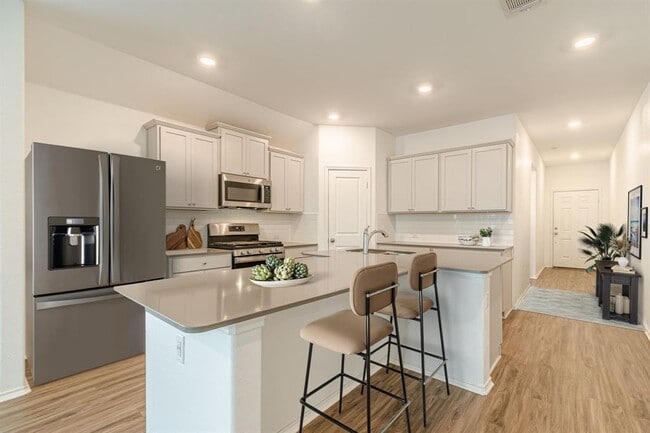 Building Photo - 341 Escondido Cir