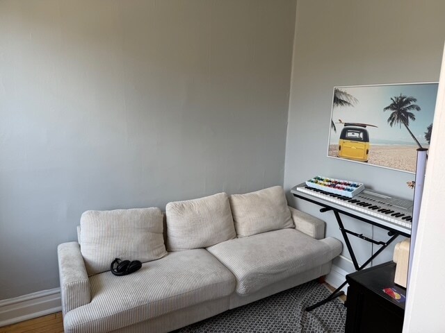 Building Photo - 1933 N Damen Ave