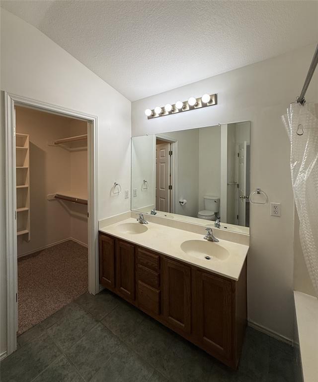 Building Photo - 700 House Creek Dr