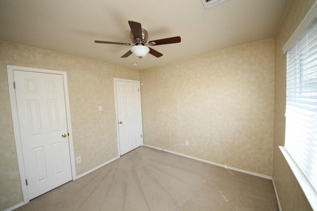 Building Photo - 2408 Cranberry Cove