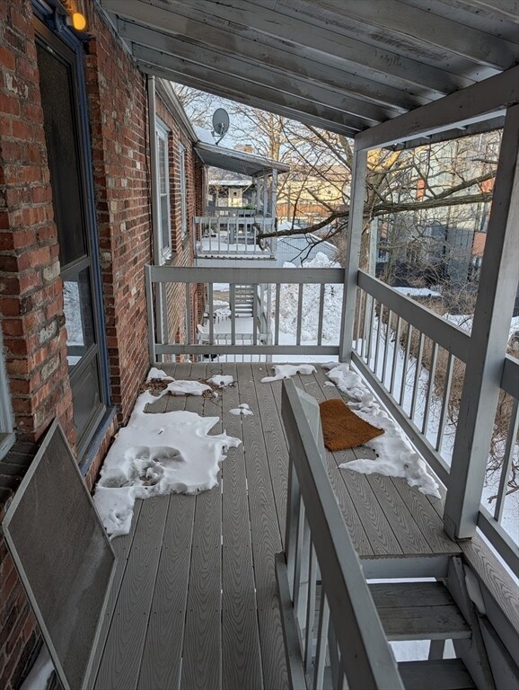 Building Photo - 260 Main St