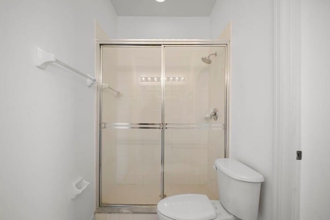 Building Photo - Beautiful 3-bedroom, 2-bathroom in Gated community located in Fort Myers