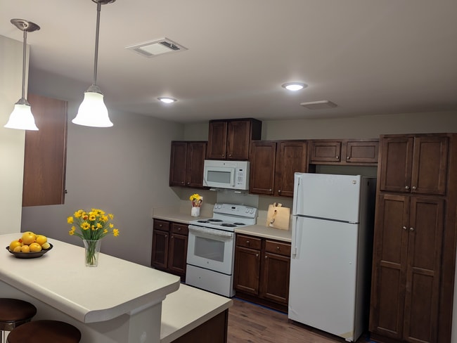 Building Photo - Hazel Park Adult 55+