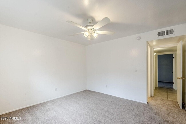 Building Photo - 16 W Loma Vista Dr