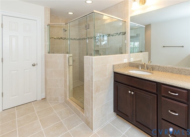 Building Photo - 5411 Hickory Ann Dr