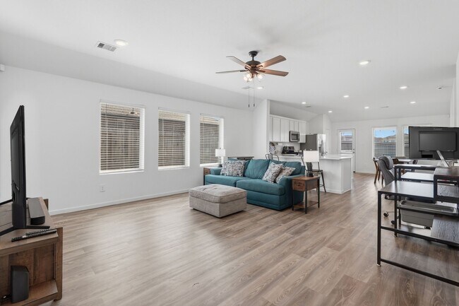 Building Photo - 651 Spring Ashberry Ct