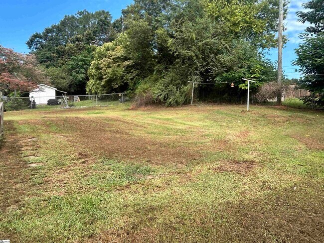 Building Photo - 13 Allen St