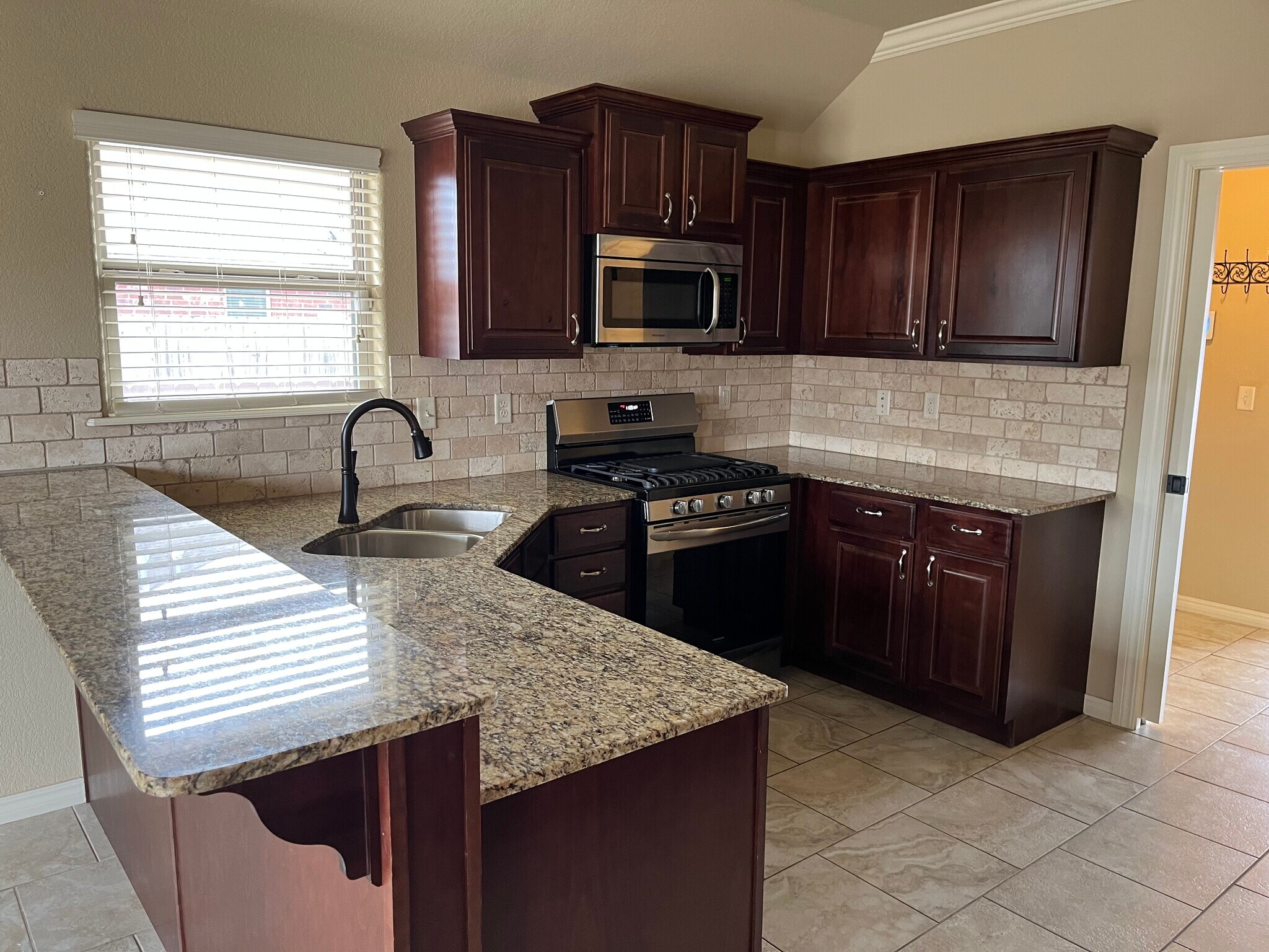 Building Photo - 2962 W Tiger Eye Dr