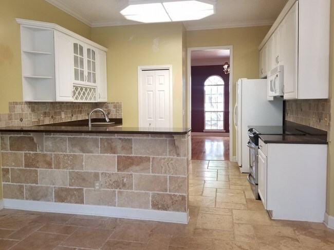 Building Photo - LEASE PENDING  8708 Castaway Cove Ct.