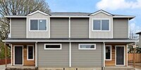 Building Photo - Modern 3 bedroom Duplex