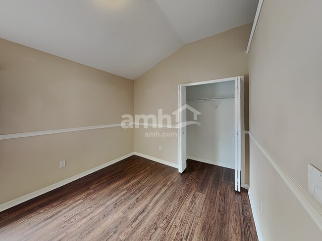 Building Photo - 6911 Exeter Park Pl