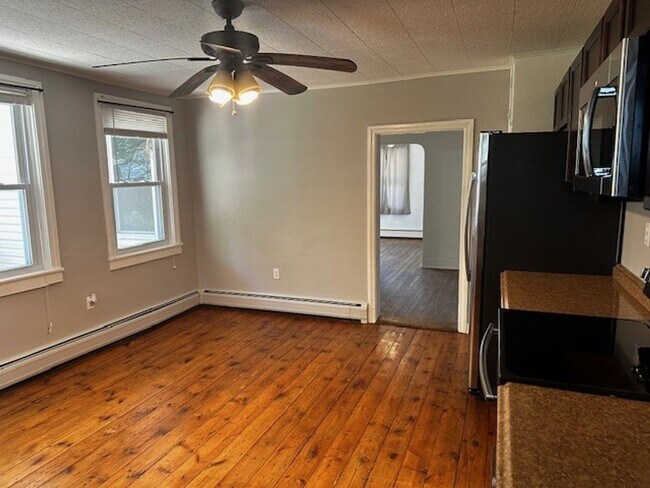 Building Photo - 3 bedroom semi Etters