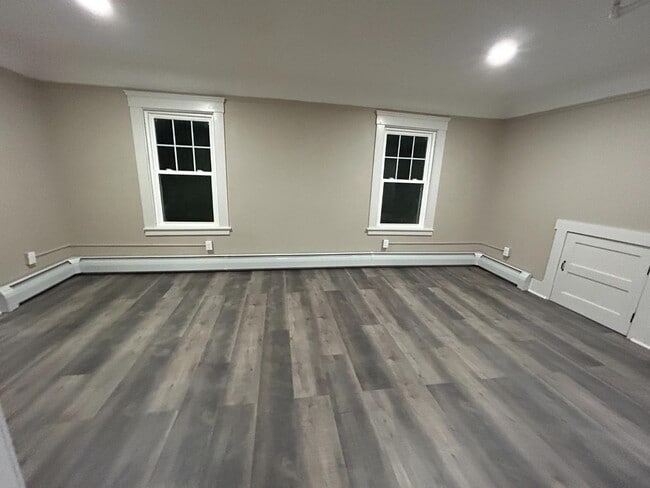 Building Photo - 365 Summer St