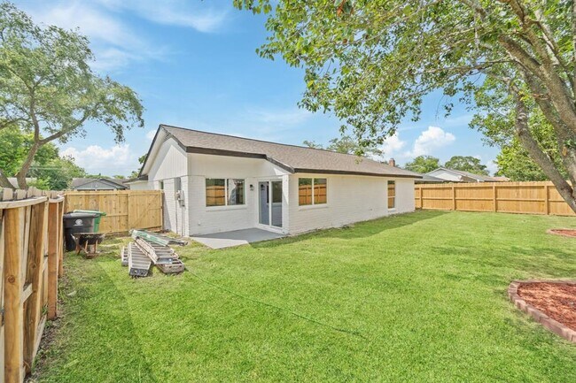 Building Photo - 11819 Ryewater Dr