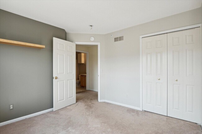 Building Photo - 2817 Barclay Way