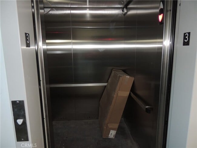 Building Photo - 22735 Del Valle St