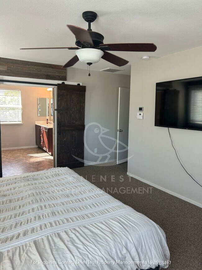 Building Photo - 3 bdrm + Den rental in Plumas Lake!