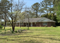 Building Photo - Beautiful 3 Bedroom, 2 Bath Home -135 Yate...