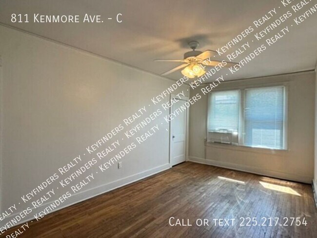 Building Photo - 811 Kenmore Ave