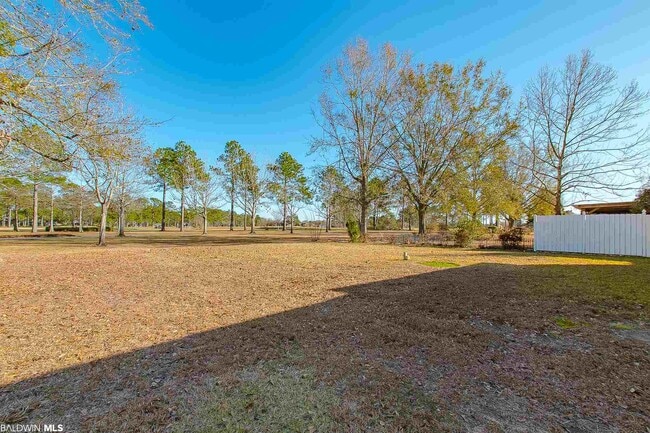 Building Photo - 117 Club Dr
