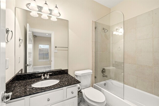 Building Photo - 3022 Orchard Ct