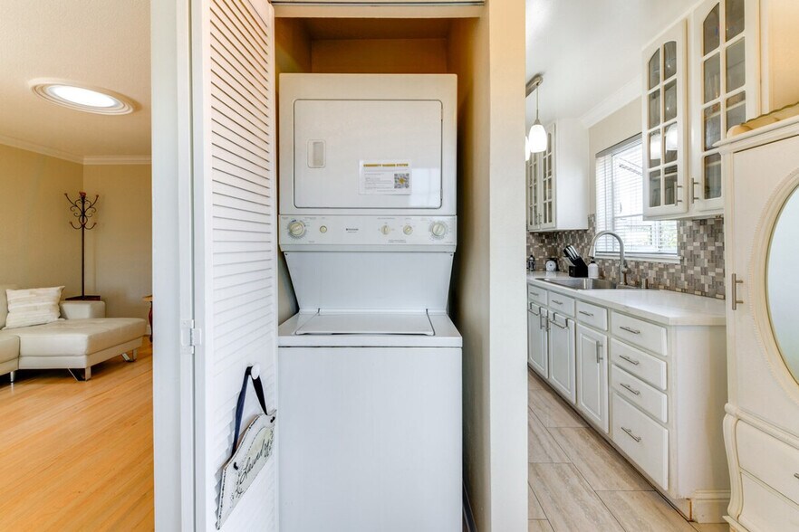 Building Photo - 2355 21st St