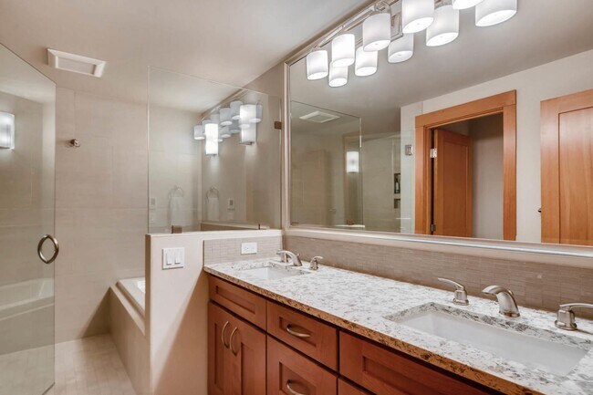 Building Photo - Blue Ridge Waterfront Home