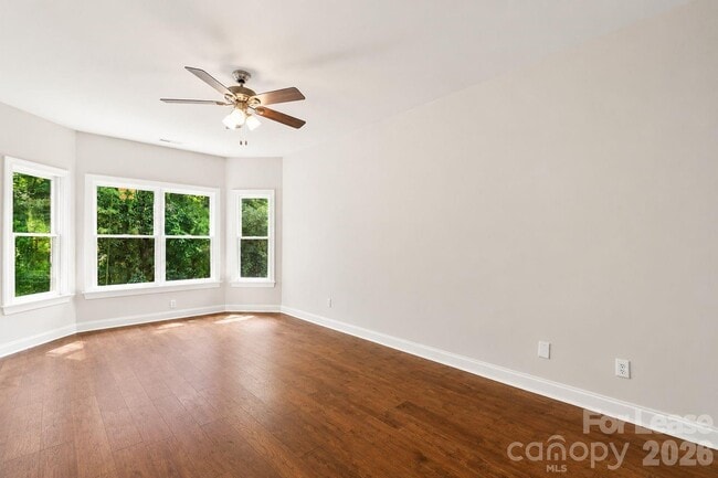 Building Photo - 3011 McKee Rd
