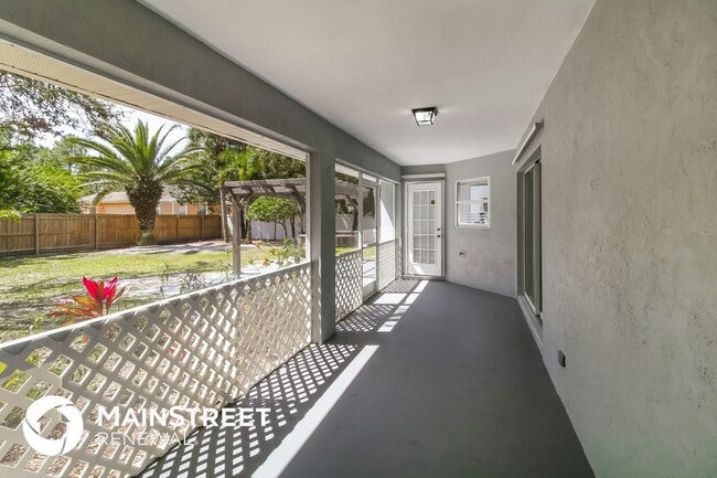 Building Photo - 1619 Geranium Ave