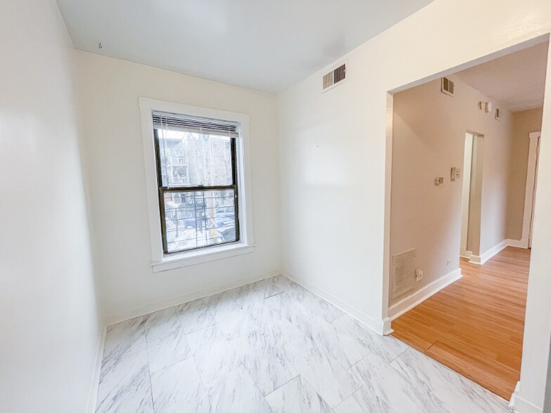 Building Photo - 2627 N Spaulding Ave