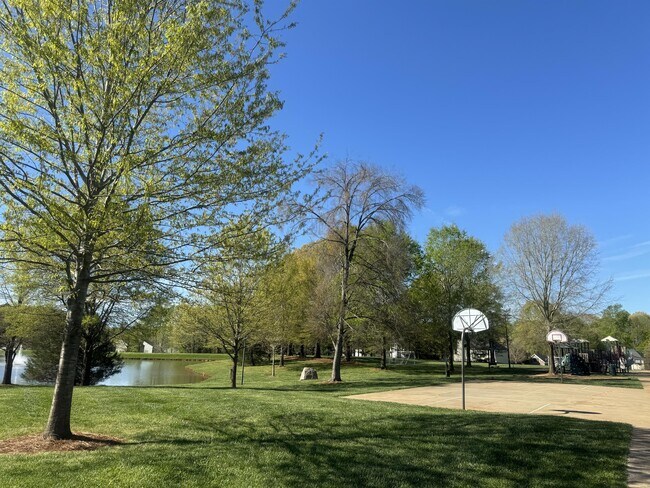Building Photo - 1410 Juniper Hills Ln
