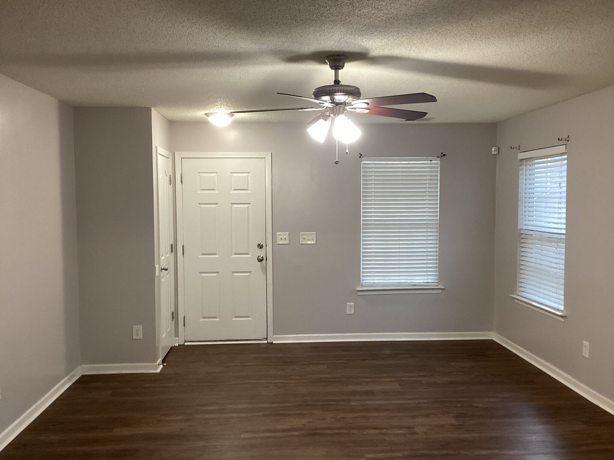 Building Photo - 7800 Rabbits Foot Ln