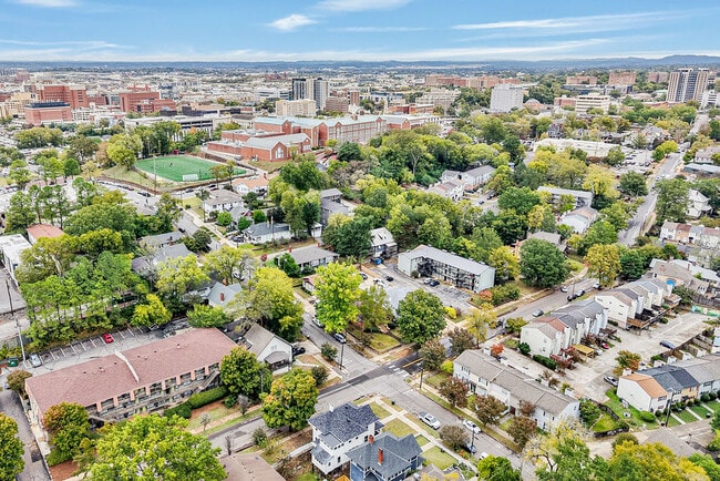 Building Photo - 1402 17th St S