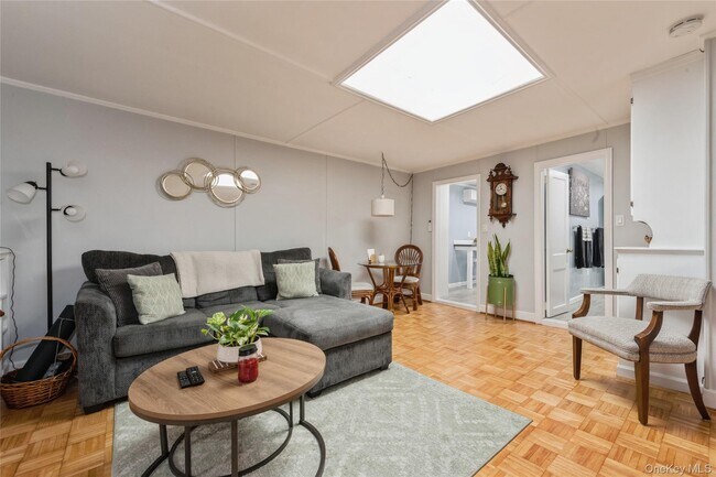 Building Photo - 51 Spring St