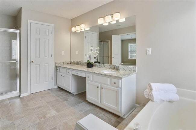 Building Photo - 13638 Weycroft Cir