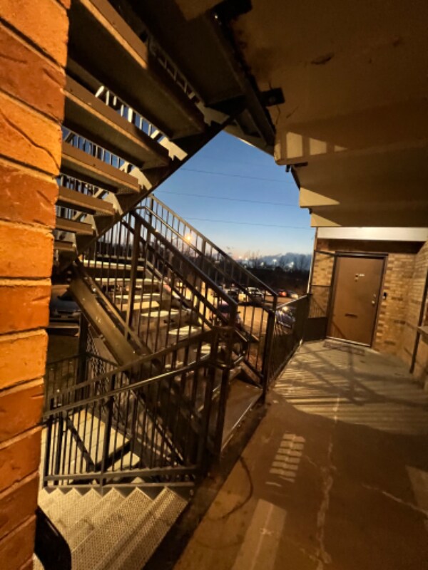 Building Photo - 800 W Belleview Ave