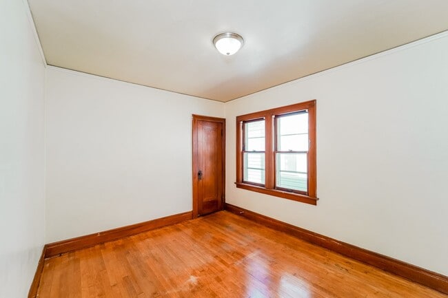 Building Photo - 4668 N 41st St