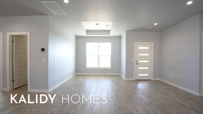 Building Photo - 305 Kirks Holw