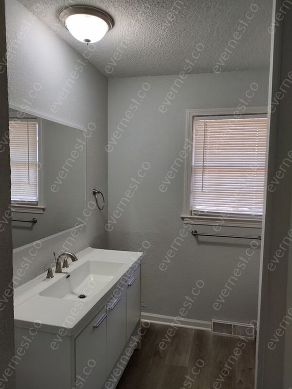 Building Photo - 2836 S Ann Ave