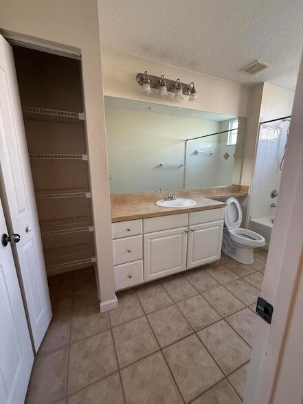 Building Photo - 9901 Baywinds Blvd