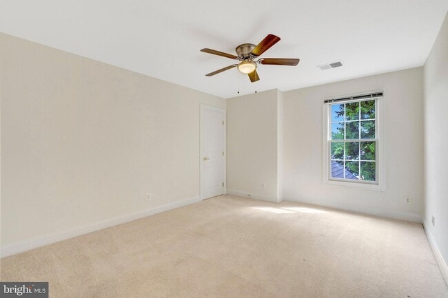 Building Photo - 5257 Winter View Dr