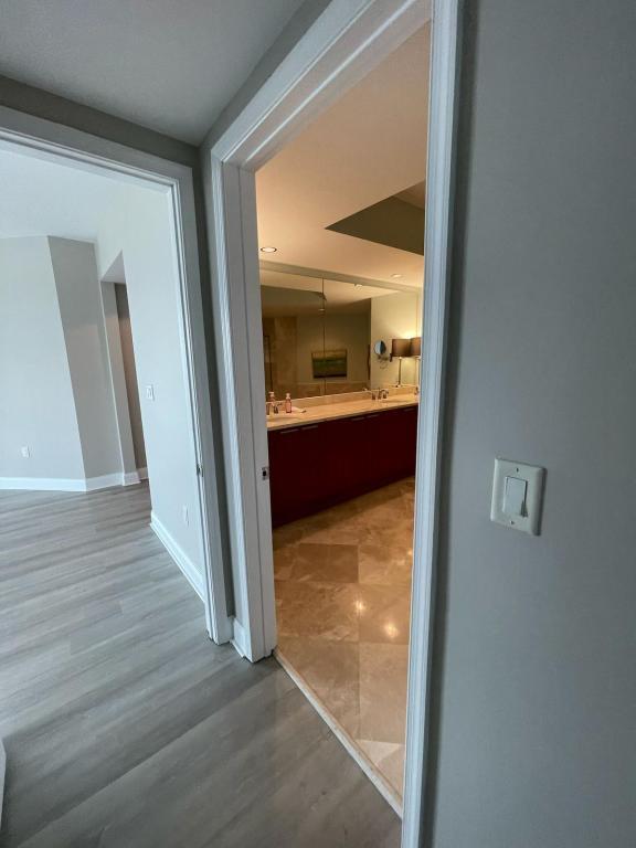 Building Photo - 241 Riverside Dr