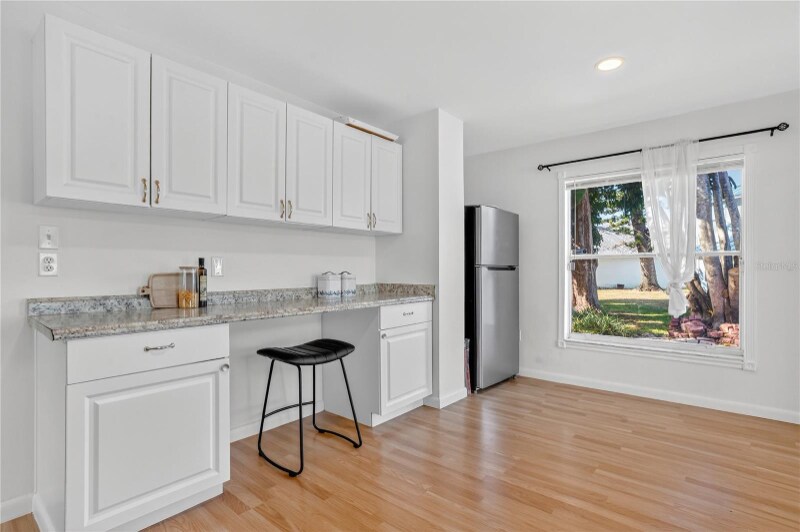 Building Photo - 3944 37th St Ct W