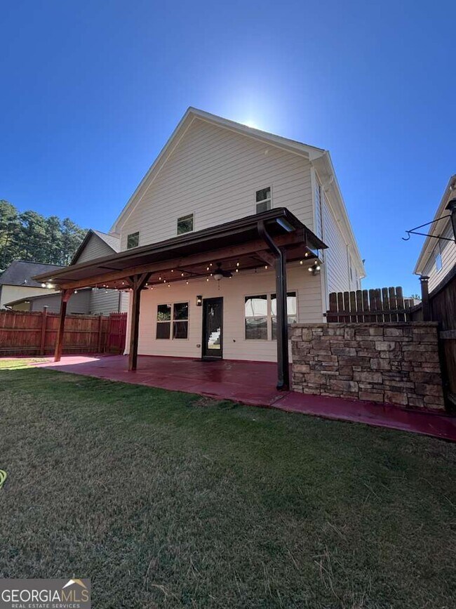 Building Photo - 816 Grenier Terrace NE