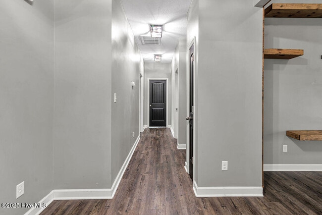 Building Photo - 102 Gabriels Wy