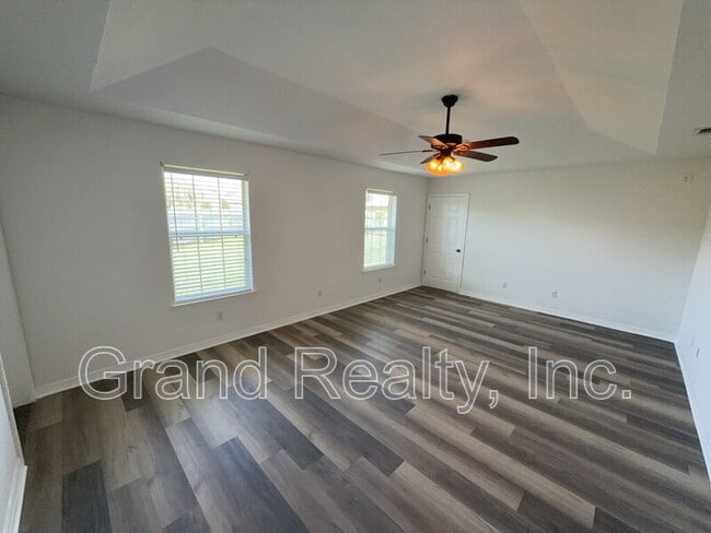 Building Photo - 1261 Mazurek Blvd