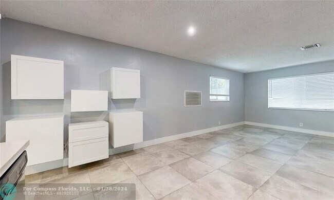 Building Photo - 4573 NW 19th Terrace