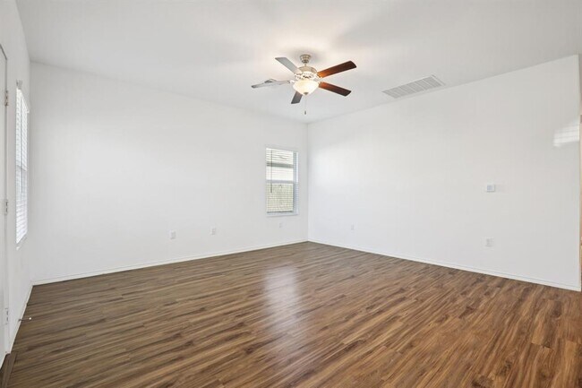 Building Photo - 15312 Sweet Mimosa Dr